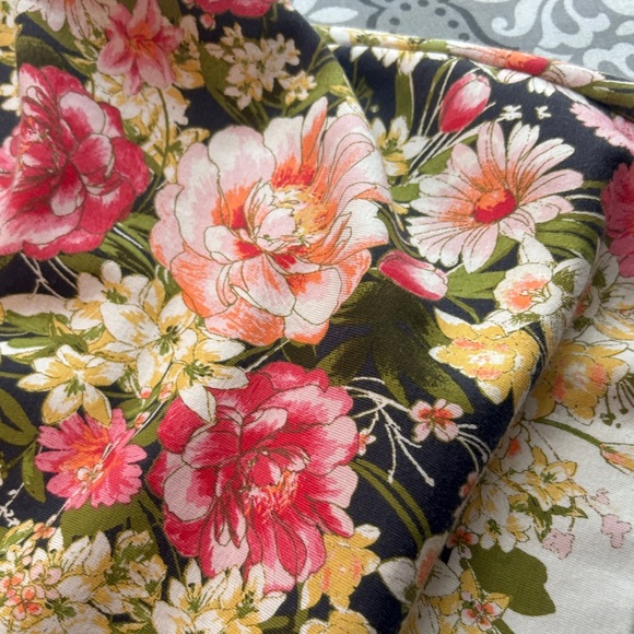 J. Jill Charcoal Gray Floral Pencil Skirt - Picture 6 of 6